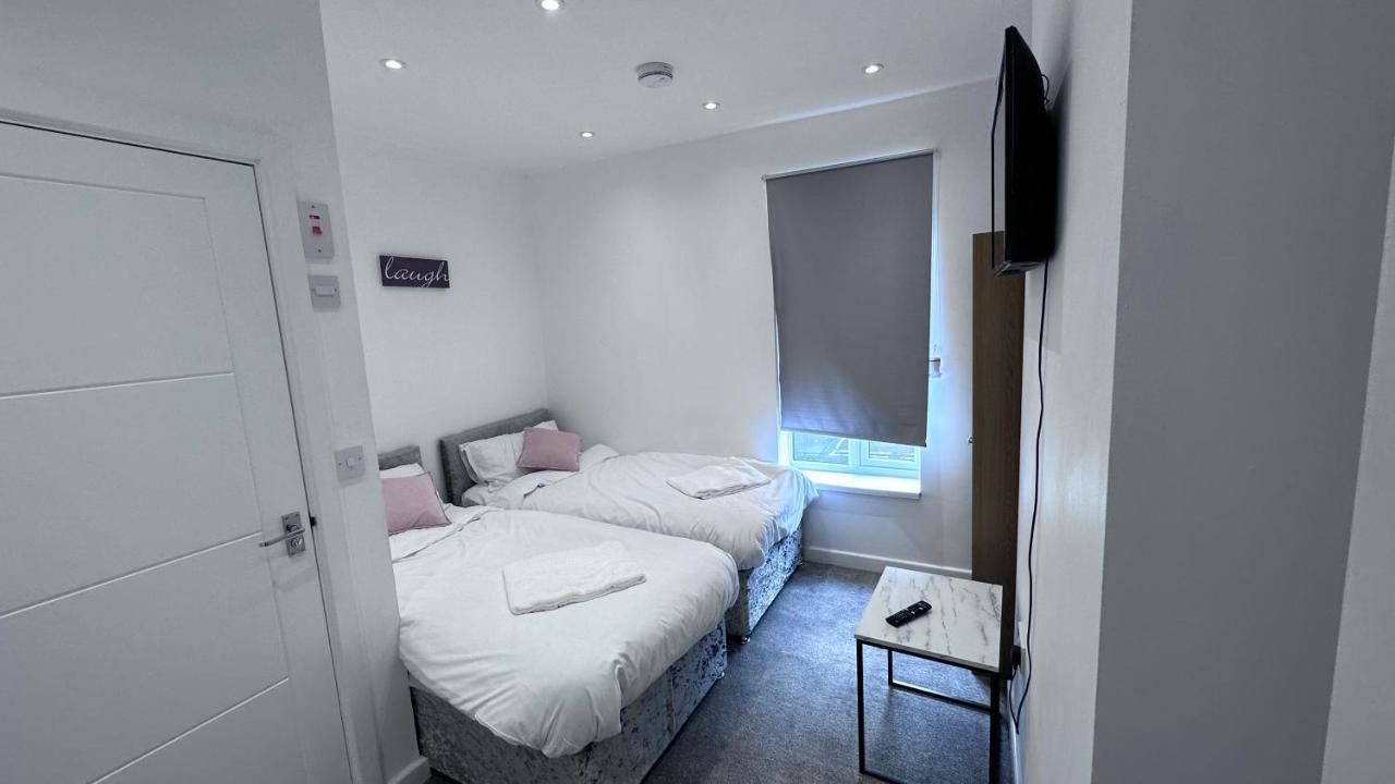 Comfy Diamond Ensuite Room Maidstone With Free Parking And Speedy Wifi 외부 사진